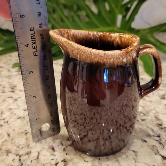 Vintage Brown Drip Glaze Oven Proof USA Pottery Small Pitcher Chip on Handle - Picture 8 of 8